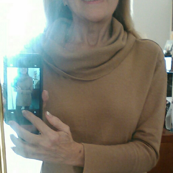 Warm tunic top - Picture 2 of 3